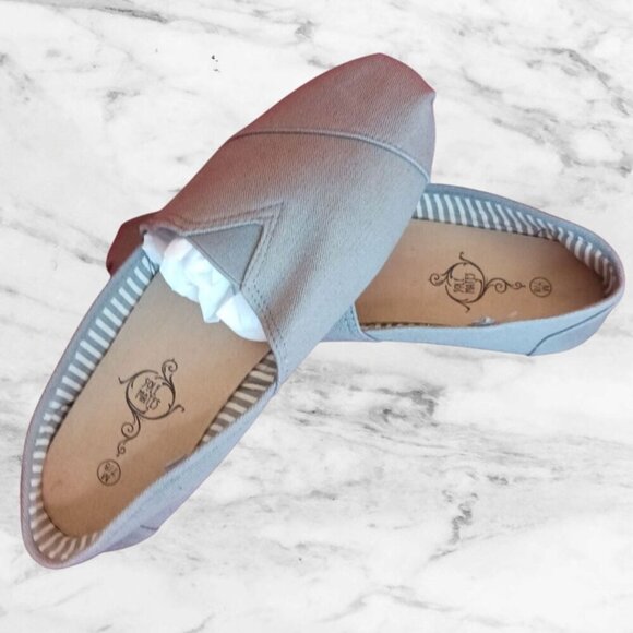 Sole Mates Womens Canvas Slip-On Shoes gray color Size M 7/8 - Picture 5 of 8